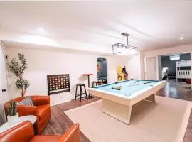 Private Pool - Game Room - Movie Room