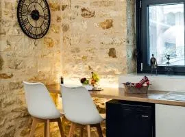 Top Alti Studio Apartment