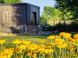 L'Oustalou - Tiny house en Aubrac - calme & nature, h&aacute;zik&oacute; Aumont-Aubracban