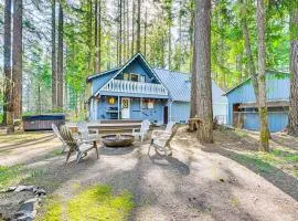 Game Room and Fire Pit Family Cabin in Packwood!