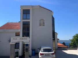Vila Peričić, hotel u gradu Dramalj
