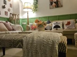 Cottage style 2bhk Raja House, Bandra