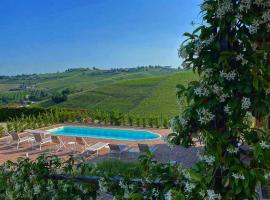 Panoramic Villa Garassino - country rooms and fine restaurant