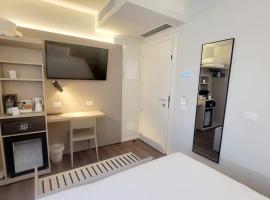 Hotel Aurora Duino, хотел в Дуино