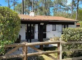 Résidence Het Club - Charmante maison avec jardin dans la pinède pour 6 personnes à Lacanau Océan MAE-0401