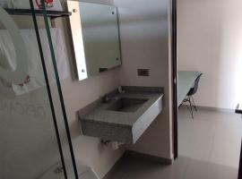 Hotel Grow, hotel v destinaci Calaverna