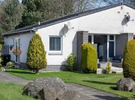 Beautiful attractive house free parking near Airport