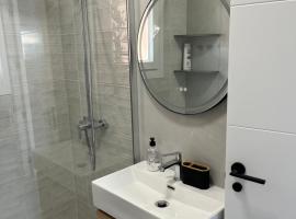 Apartmento Hana con terraza - después de la renovación general: La Mata şehrinde bir otel