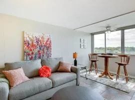 Rorys Roost Hot Springs Condo on Lake Hamilton!