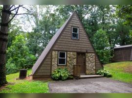 A-Frame #04 - by The Chalets, hotel u gradu 'Logan'