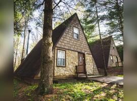 A-Frame #14 - by The Chalets – hotel w mieście Logan
