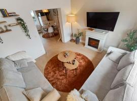 Lunaria Living I VW Tor 17 - Gemütlich - Home Office - Zentral - Parkplatz, hotel mesra haiwan peliharaan di Wolfsburg