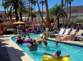 MGM SIGNTURE balcony, NO resort fee