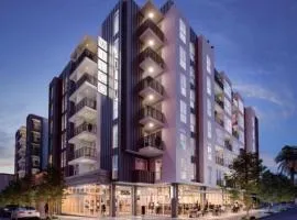 Urban Oasis 2 bed Apt in DTLA with FREE PARKING