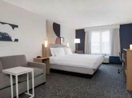 Spark by Hilton Summerville