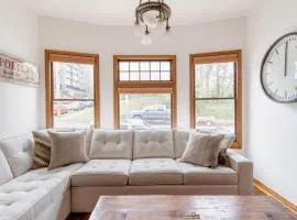 Stay Portland Collection - Preserved 1907 Classic Craftsman - 92 WalkScore