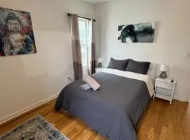 4 ROOMS FAMILY HOUSE WITH BACKYARD, LAUNDRY AND PARKINg