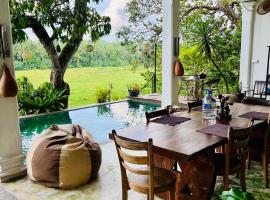 Villa Seven Faces-Luxury Escape,Stunning Views with Private pool for a Couple or family!