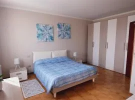 EVE HOUSE GARDALAKE