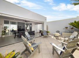 Parea on Cavendish - Luxe Beachside Living, hotel spa a West Beach