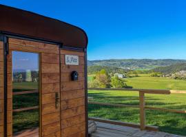 Le petit, luxusn&iacute; kemp v destinaci &Uacute;pice