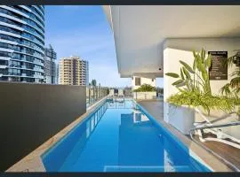 Sun-Kissed Coastal Comfort Pool,Gym,Beach,BBQ