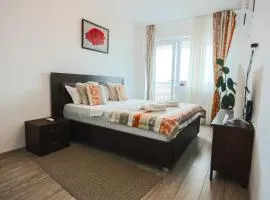 Q Luxury via Palas Mall