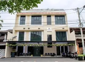 W Home Express Tebet