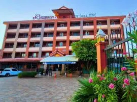 Rayong Lanna Hotel