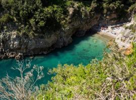 Villa Alloro, hotel in Massa Lubrense