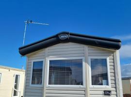 Great Dog Friendly Caravan At Golden Gate, Towyn In North Wales Ref 84536G, campsite in Abergele