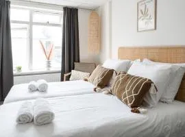 Beachside Room for 2 - Close to the shore