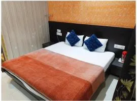 HOTEL GANGA # PALACE Near Mathura Museum - Bus Stand - Mathura Railway Jucation - Parking and Wifi Facilities - Air Conditioning Luxury Room - A Top Rated Four Star Hotel