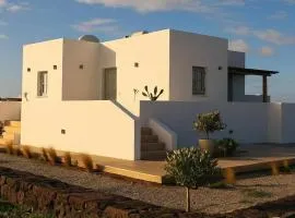 Assyr B - Santorini Cozy Retreat