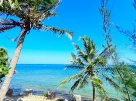 Stunning beachfront 2 bedroom apartment