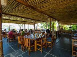 Mucumbli, cabin in Ponta Figo