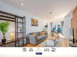 Modern Spacious 4 Bedroom 3 Bathroom House by Trinity Stays Short Term Lets & Serviced Accommodation Cambridge