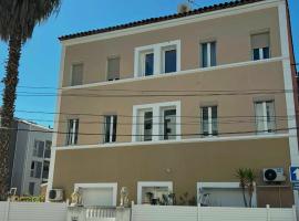 Residence Enzo Paradise, hotel v destinaci La Seyne-sur-Mer