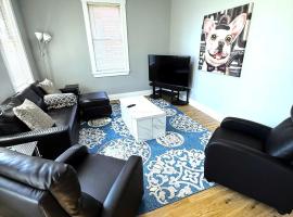 Cozy Walk up King Bed fast WiFi, apartamento en Wilmington