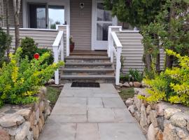 Cape Cod Hyannis Rendezvous', casa r&uacute;stica em Barnstable