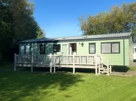 Cedar Retreat Southview - Sleeps 6 Wifi & Garden