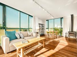 Sea Side Caesarea - פנטהאוז מפנק עם בריכה במתחם, hotel em Caesarea
