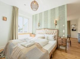 SCHLOSSBERG RESIDENCES - Betthupferl - Self Check-In Design Studios Aschaffenburg, hotel em Goldbach