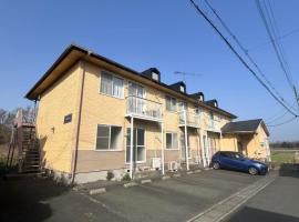 高島市貸切アパート一室グループファミリーok 大人数でご利用だとお得連泊がお得自転車貸出可ペット可 駅徒歩14分, hotel na praia em Takashima