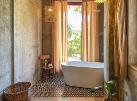 Baia Nest LAMADANG Suite within Self-Service Villa Near the Beach, apartmán v destinaci Gubat