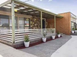 Renovated Three Bedroom House in Prime Werribee Location