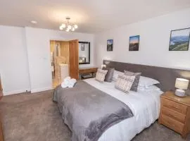Manesty House - Rooms only - no kitchen-living