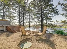 Walk to Winema Road Beach Home with Hot Tub!