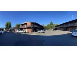 Banfield Studios By OYO Portland OR