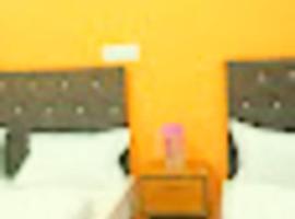 Prem Ji Aanand Hotel and Restaurant, hotel en Phata